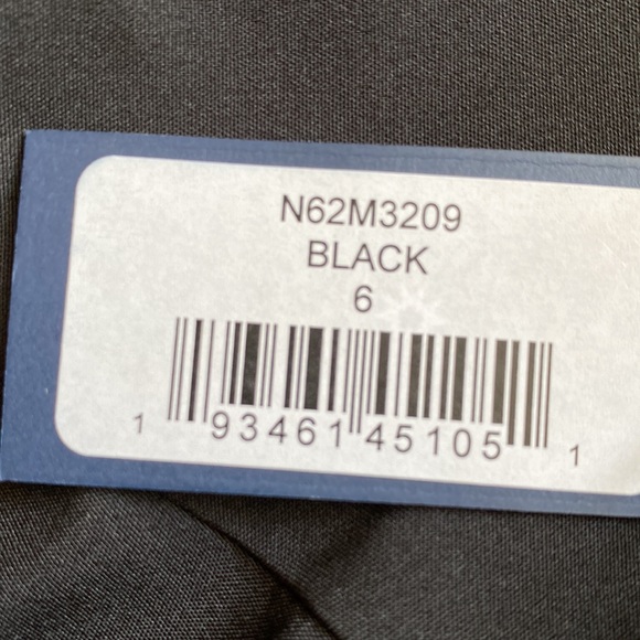 Current season NWT Marchesa Black Tulle Embroidered Floral Tea Length Gown. - Picture 11 of 13